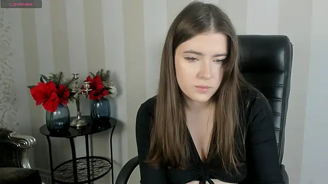 Haley Gars online show from October 2025 12:56:01 PM