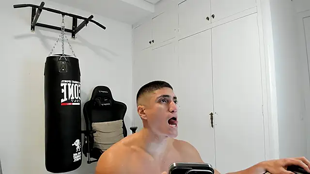 dan01  online show from December 2025 05:20:01 PM