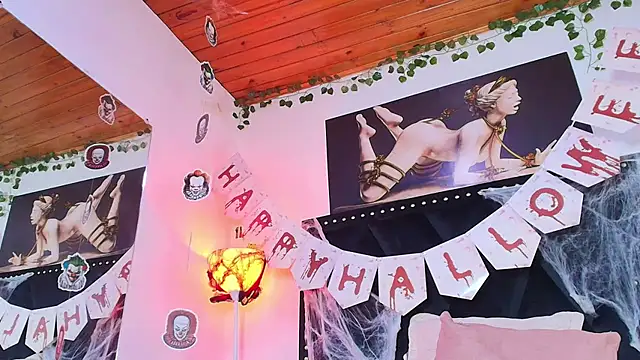 Snapshot of Eda_Bonne chatting on October 2025 12:46:01 PM Eda Bonne online show from October 2025 12:46:01 PM