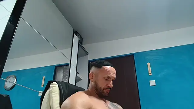 Magnificmuscles89 online show from October 2025 09:12:02 PM