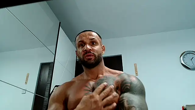 Magnificmuscles89 online show from December 2025 11:30:02 AM