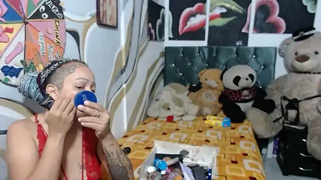 manzanahot9 online show from November 2025 10:32:01 AM