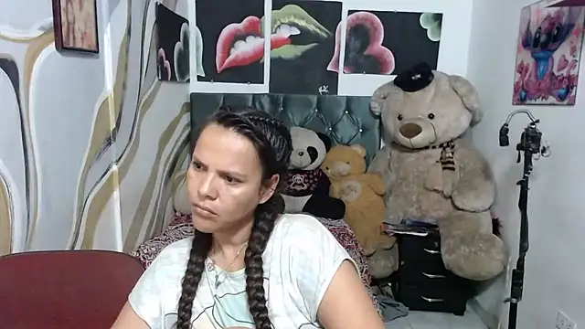 Snapshot of manzanahot9 chatting on April 2026 11:14:02 AM manzanahot9 online show from April 2026 11:14:02 AM