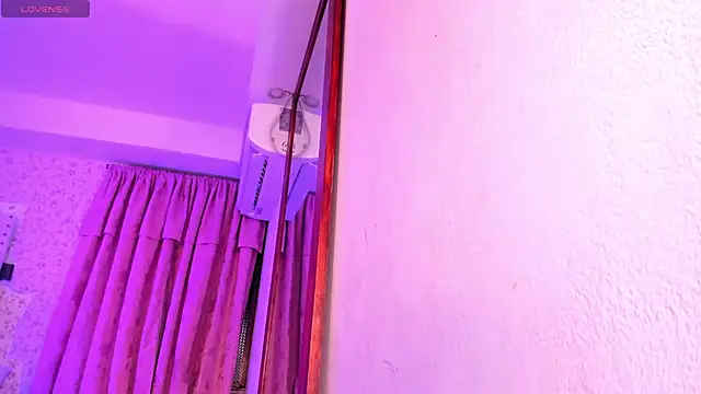 kitty roouse online show from January 2025 01:42:02 AM