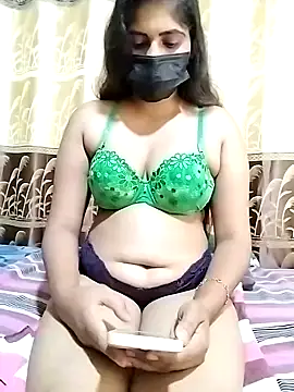 SLZAARA online show from December 2024 04:48:02 PM