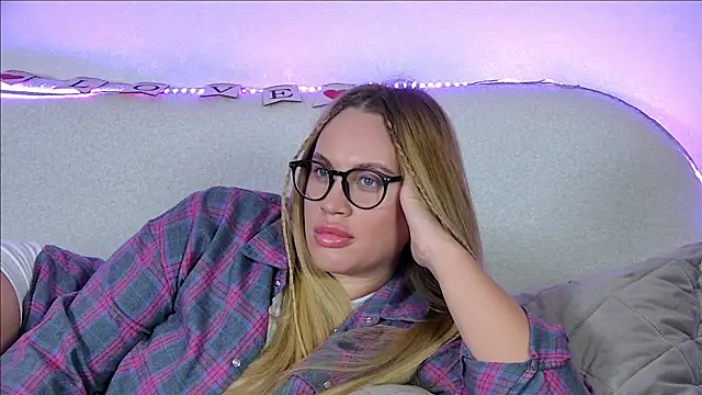 MariaNeumann online show from February 2025 09:41:01 AM