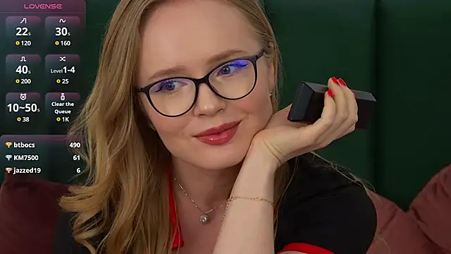 Chloe Richardson online show from February 2025 04:32:01 PM