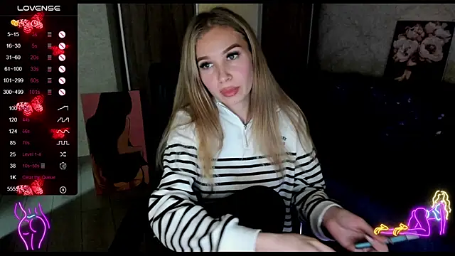  NigoNika online show from December 2024 02:19:02 PM