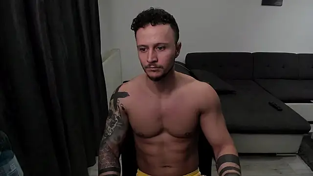 Richarddarell1 online show from December 2024 06:35:01 AM