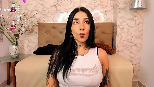 Snapshot of Leiaa_ chatting on December 2024 05:25:01 AM Leiaa online show from December 2024 05:25:01 AM