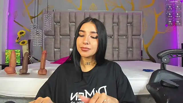 Snapshot of Leiaa_ chatting on January 2025 05:00:01 AM Leiaa online show from January 2025 05:00:01 AM