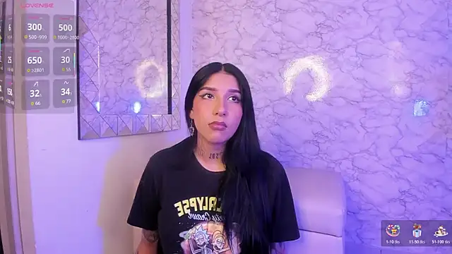 Snapshot of Leiaa_ chatting on November 2025 01:00:01 AM Leiaa online show from November 2025 01:00:01 AM