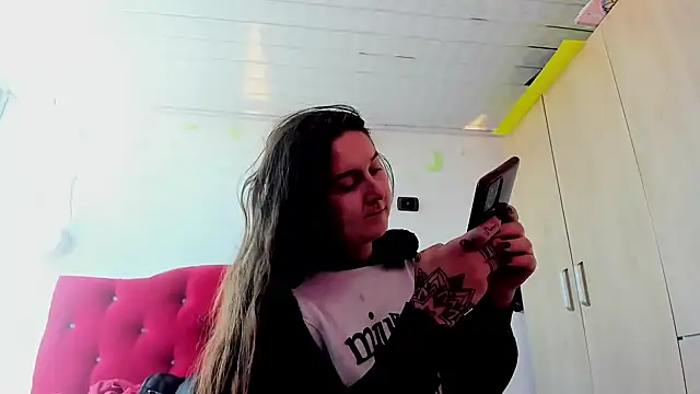 Sweet-Suck69 online show from January 2025 03:50:01 PM