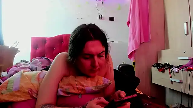 Sweet-Suck69 online show from March 2025 04:07:02 PM