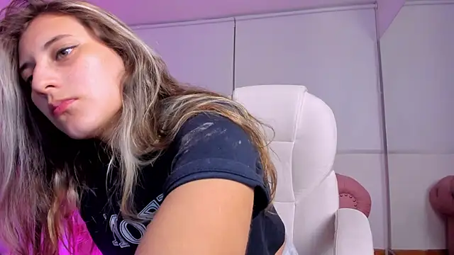 Giia paiige18 online show from February 2025 09:42:01 AM