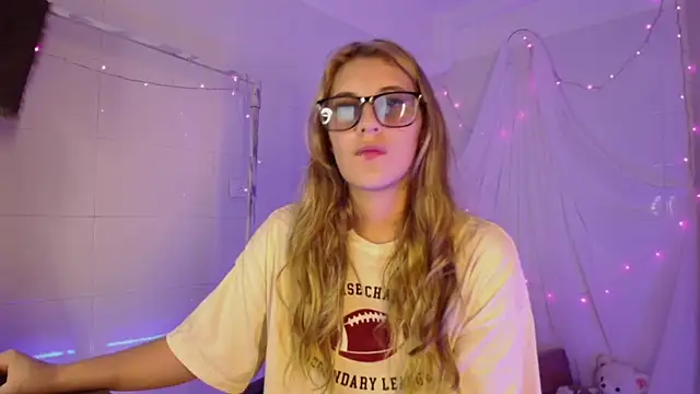 Giia paiige18 online show from November 2025 10:32:01 PM