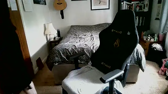 Hairy Guy30 online show from October 2025 03:36:01 PM