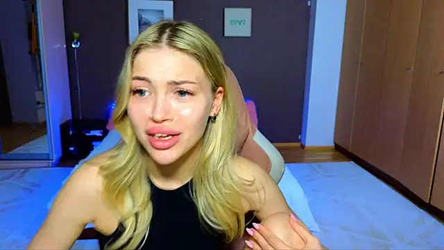 EmmyMills online show from March 2025 12:47:02 AM