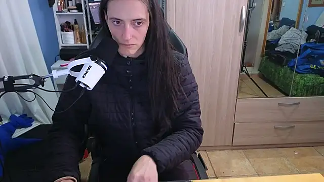 MemiKouki online show from January 2025 07:52:01 PM