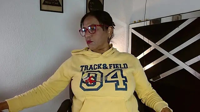 Snapshot of elizabeth_mature23 chatting on October 2025 12:59:01 PM elizabeth mature23 online show from October 2025 12:59:01 PM