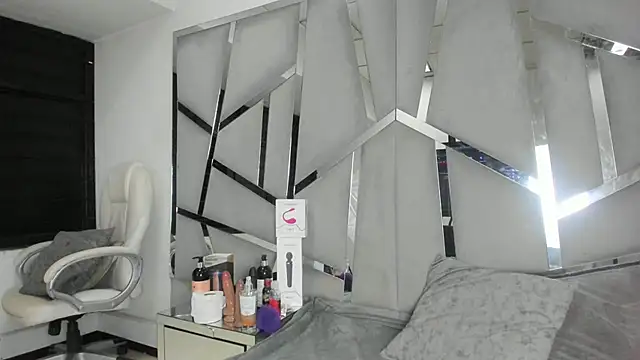 Catherinee69 x online show from November 2025 03:39:02 AM