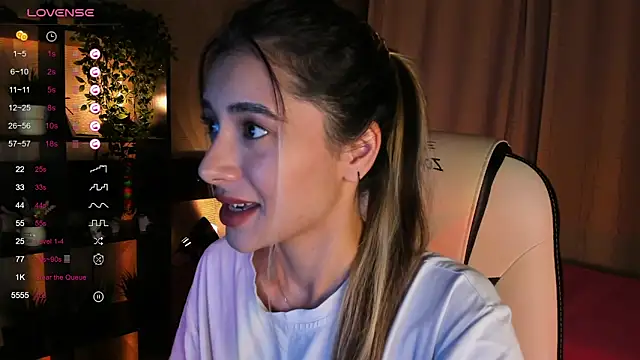 DarlaLike online show from September 2025 04:07:01 AM