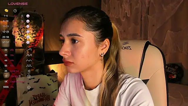 DarlaLike online show from October 2025 03:40:01 AM