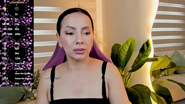 veronika naughty online show from February 2026 02:13:01 PM