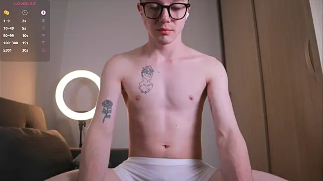 niico 18 online show from November 2025 12:48:02 PM