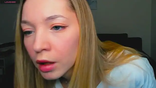 MiaThaine online show from January 2025 01:06:02 AM