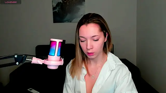 MiaThaine online show from January 2025 12:59:01 AM