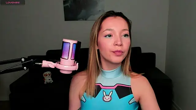 MiaThaine online show from January 2025 01:20:02 AM