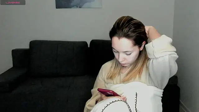 MiaThaine online show from January 2025 01:18:02 AM