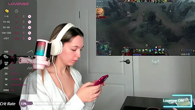 MiaThaine online show from March 2025 04:11:01 PM