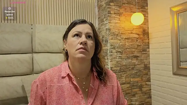 charlotte  G online show from November 2025 09:19:02 AM