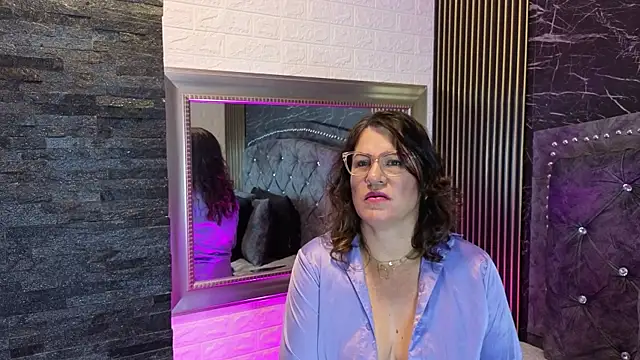 charlotte  G online show from March 2026 11:27:02 AM