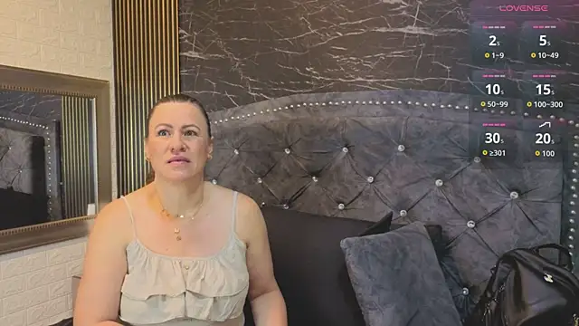 charlotte  G online show from March 2026 12:27:02 PM