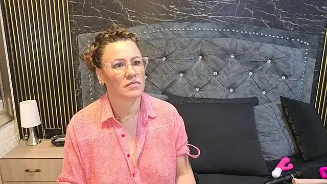Snapshot of charlotte__G chatting on May 2026 02:45:01 PM charlotte G online show from May 2026 02:45:01 PM