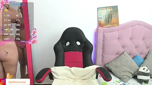 Katalina novoa online show from February 2025 12:43:01 AM