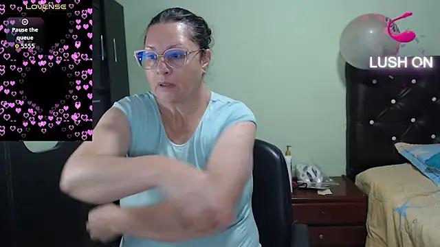 hairyglad69 online show from September 2025 07:47:01 PM