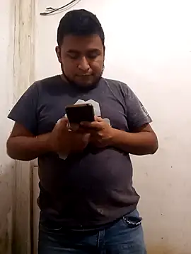 YoSoyLittleBoy online show from February 2026 02:32:01 AM