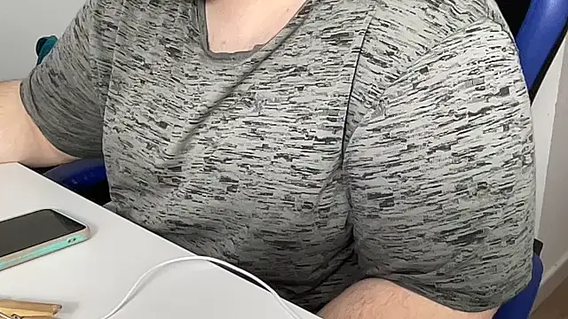 Rafa24324 online show from April 2026 06:35:01 PM