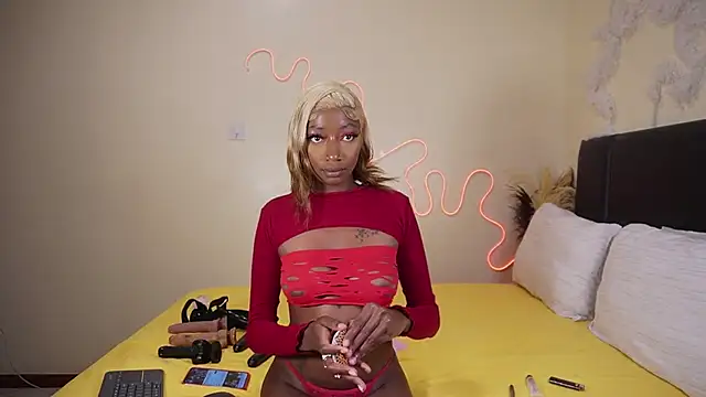 Snapshot of _Watuluv_ chatting on January 2025 04:13:02 PM Watuluv online show from January 2025 04:13:02 PM