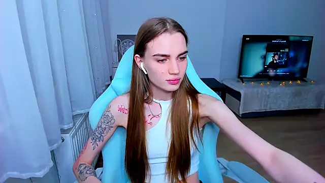 StellaLawless online show from January 2025 11:00:01 PM