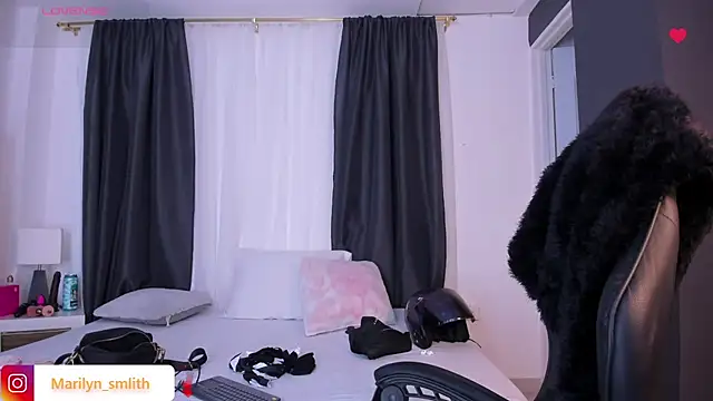 MarilynSmIith online show from September 2025 12:06:01 PM