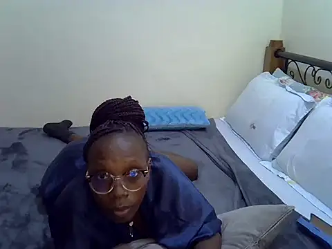 Sweet Bear online show from October 2025 05:56:01 PM