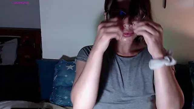 velvet lips01 online show from March 2026 08:46:02 PM