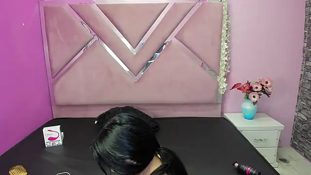 Snapshot of IsisRouse chatting on February 2025 02:53:01 AM IsisRouse online show from February 2025 02:53:01 AM