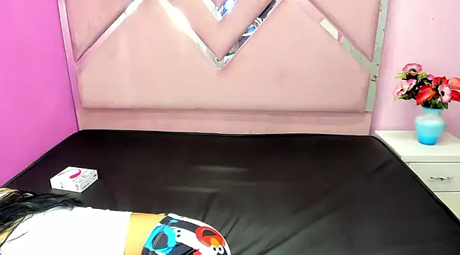 Snapshot of IsisRouse chatting on February 2025 02:29:01 AM IsisRouse online show from February 2025 02:29:01 AM