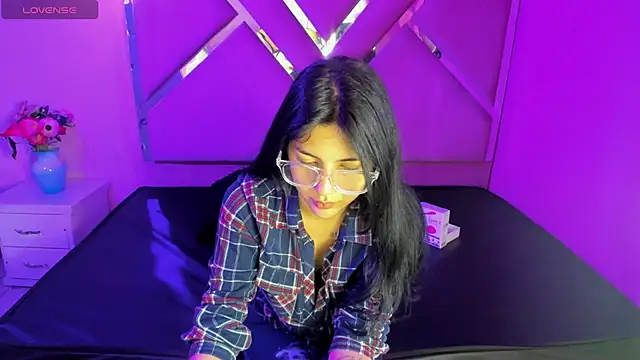 Snapshot of IsisRouse chatting on March 2025 03:41:02 AM IsisRouse online show from March 2025 03:41:02 AM